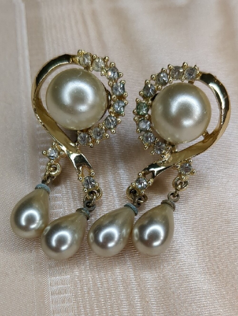 Vintage 60s Gold-Tone Pearl & Crystal Drop Earrings Elegant Wedding